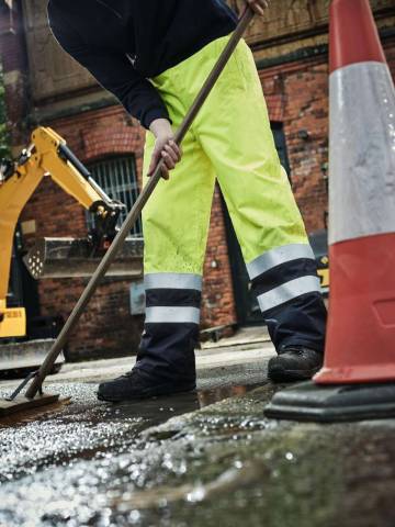 Hi Vis Insulated Overtrouser